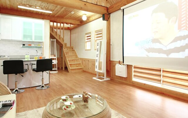 Gyeongju Healing House Pension