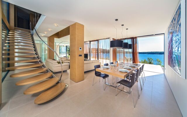Golden Rays Luxury Villas