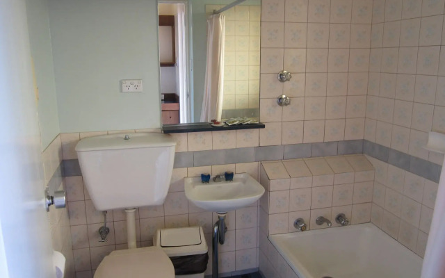 Canberra Lyneham Motor Inn