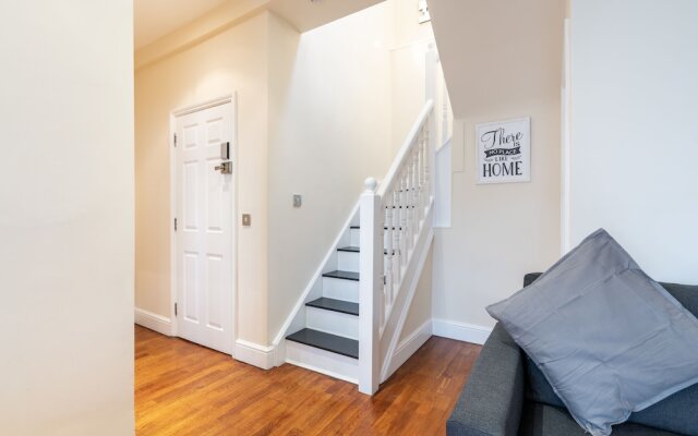 9B St Marks Road