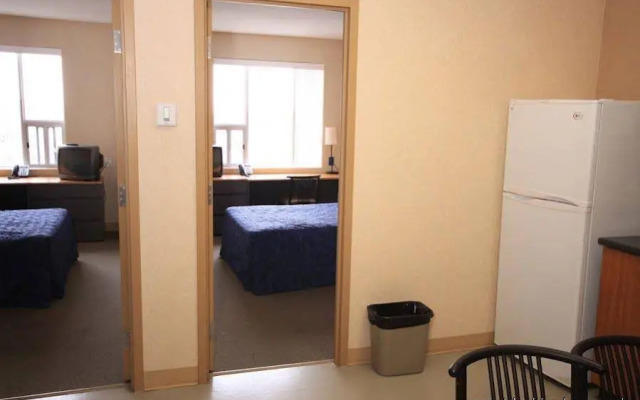 Residence & Conference Centre - Ottawa West