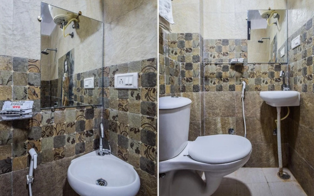 OYO 23296 Hotel Quality Time