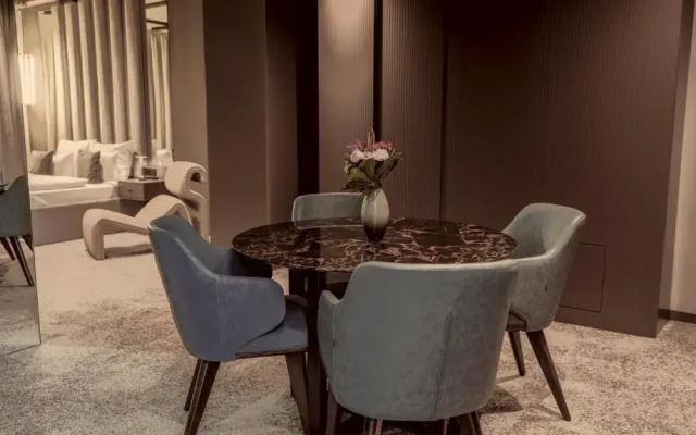 Bellman Hotel