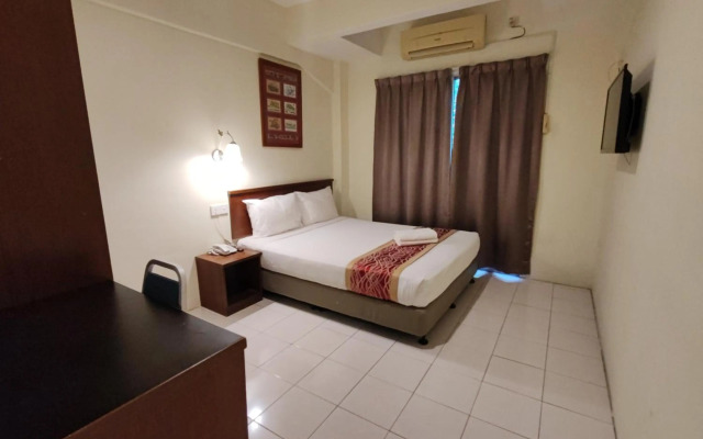 Virgo Batik Resort Teluk Batik Lumut