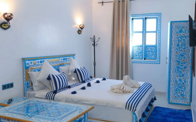 Casa Blue Pearl