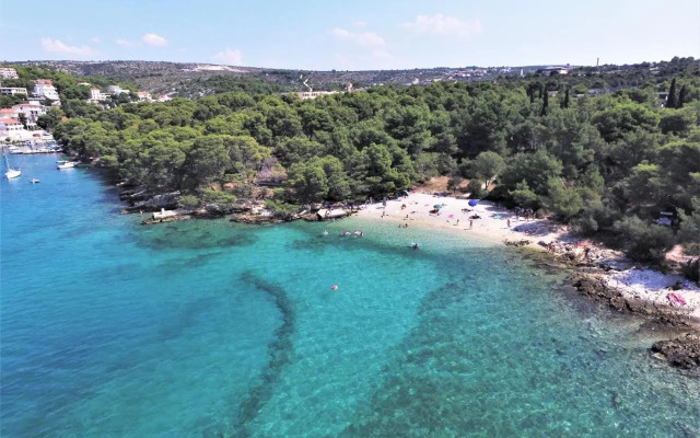 Rhythm Floating Hostel - Zadar