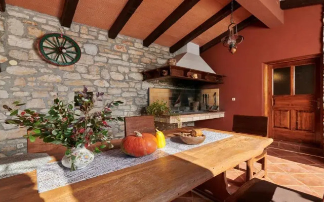 Holiday Home Tamaris With Pool in a Village Near Visnjan