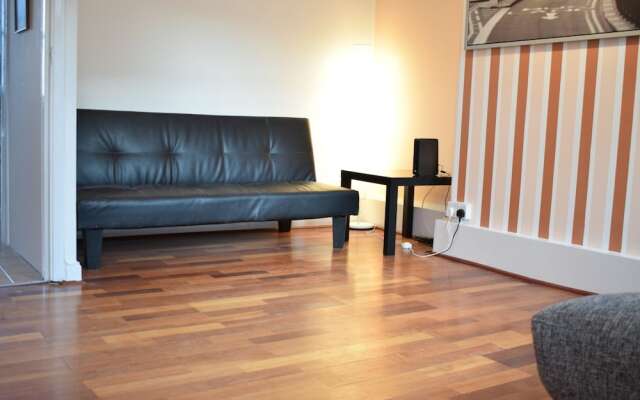 Spacious 3 Bedroom Flat In Covent Garden