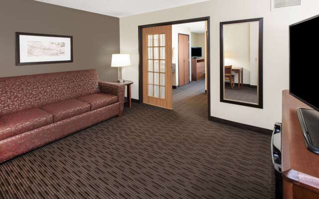 AmericInn by Wyndham Grundy Center