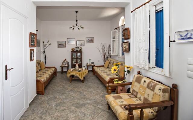Tinos Delight