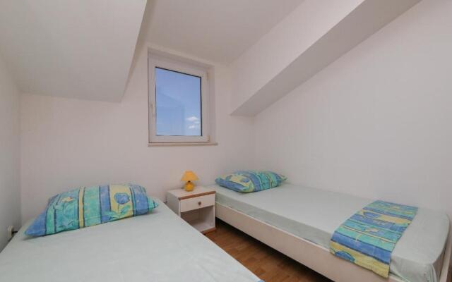 Apartment Ana - 50m from Sea