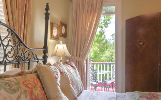 Cedar House Inn