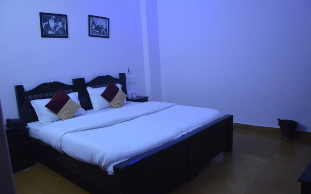 Hotel Lal Garh Fort And Palace