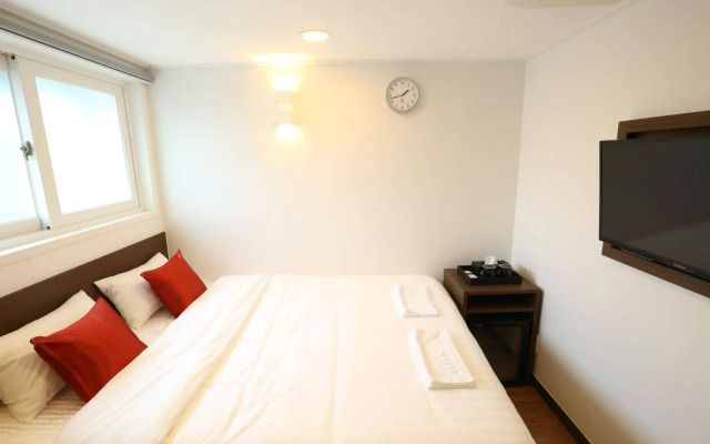 Philstay Myeongdong Metro