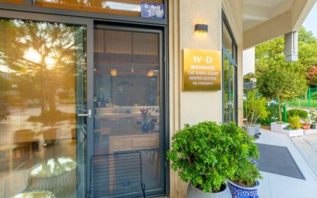 W.D The Dawn Light Moves Gently