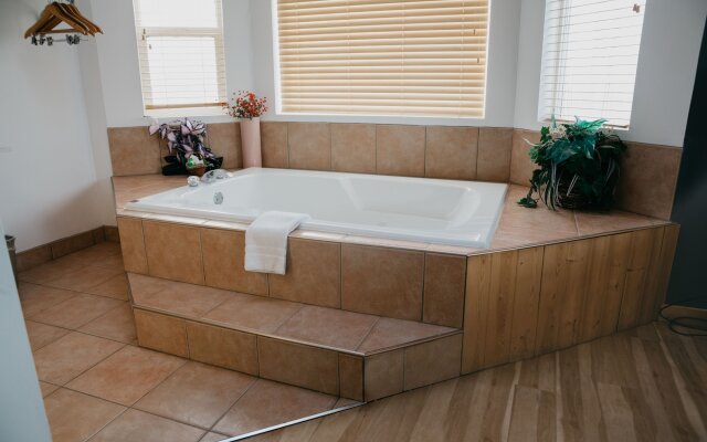 Golden Village Lodge