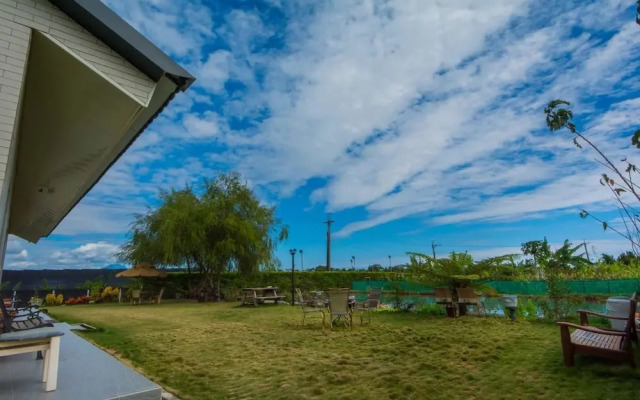 Red Crown Jacana B&B
