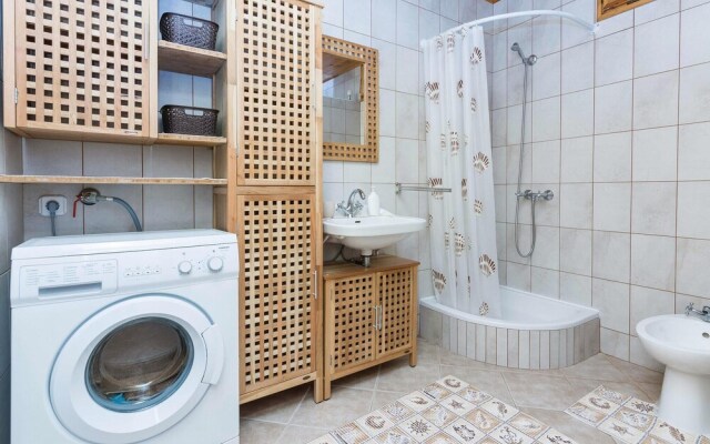 Stunning Home in Vir With 3 Bedrooms and Wifi