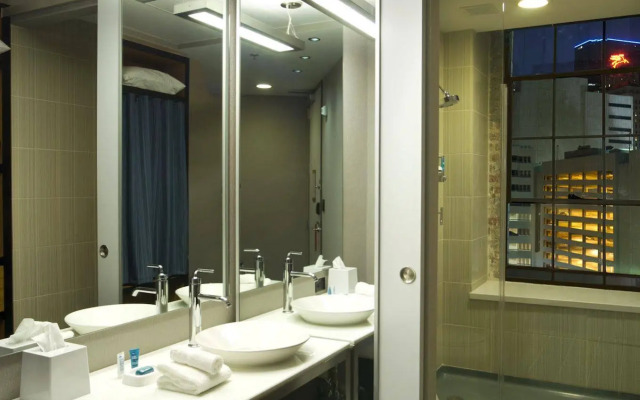 Aloft Dallas Downtown