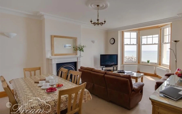 Beach View Apartment 3