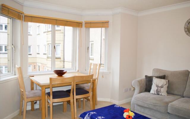 Bright Home Near Haymarket