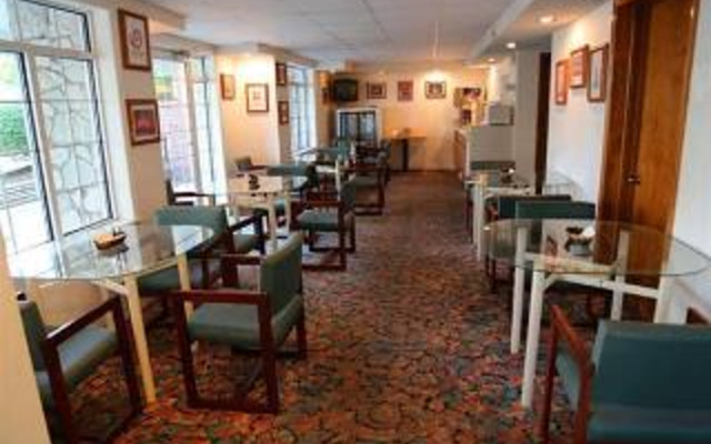 Branson Vacation Inn and Suites