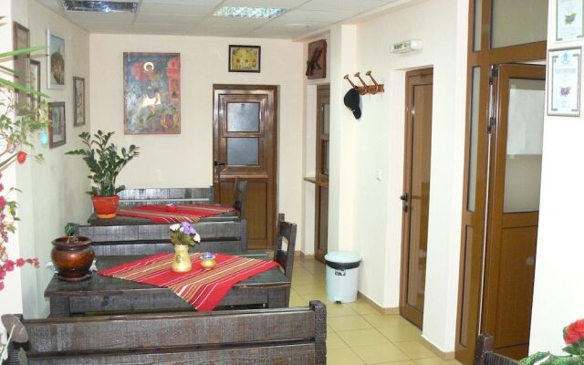 Hotel Varusha
