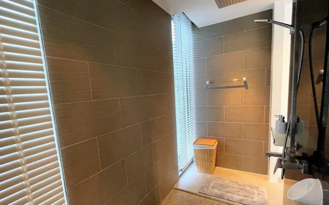 Deluxe apartment at Icon Park Condo