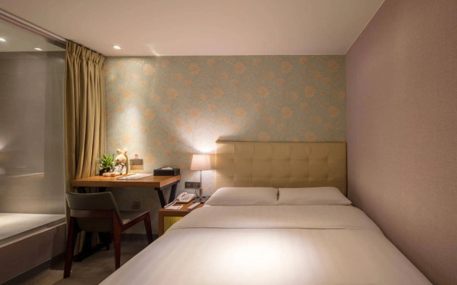 Urtrip Hotel