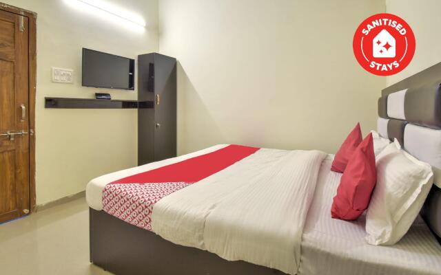 OYO 71736 Happy Stay Inn