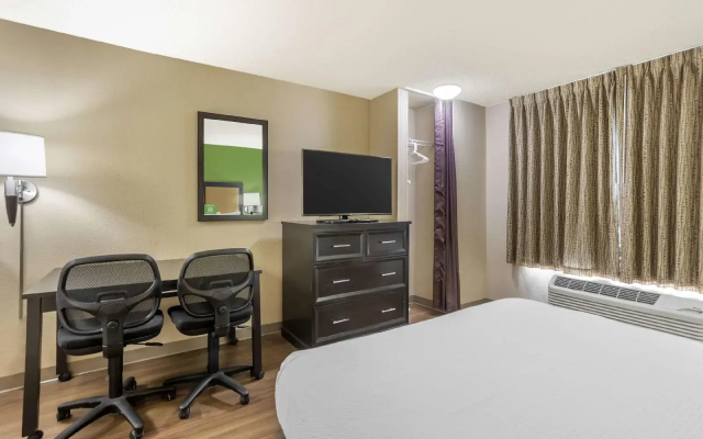 Extended Stay America Columbia Stadium Blvd.