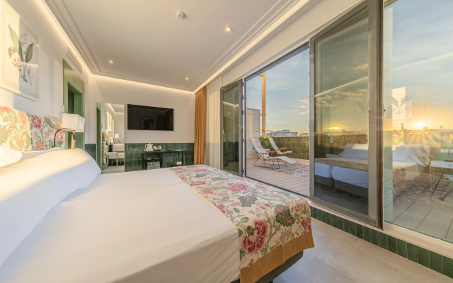 Hotel Ribera de Triana - REOPENING!