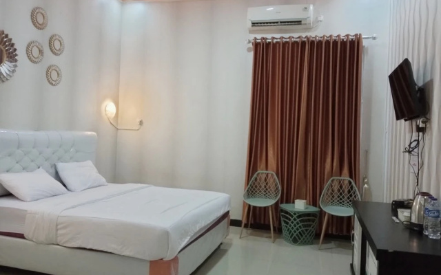 Urbanview Hotel Rifal Home Tegal – Guest Rooms – Tegal