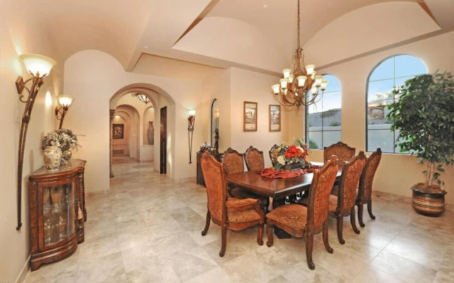 Tuscan Beauty With Incredible Views!