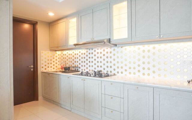 Warm And Elegant 2Br At The Kensington Royal Suites Apartment