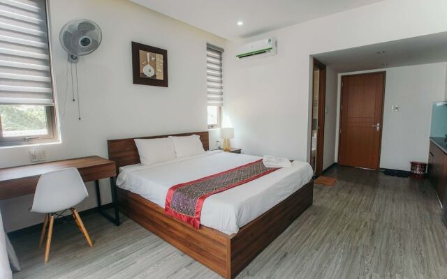 Royal Lion Hotel and Apartment