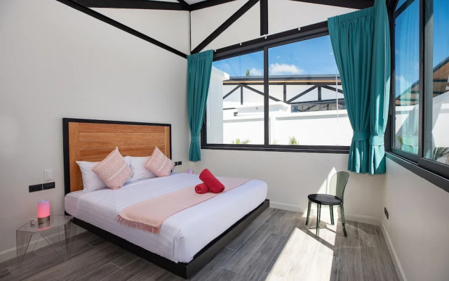 22m Oxygen Pool Villa Sunset Garden 9