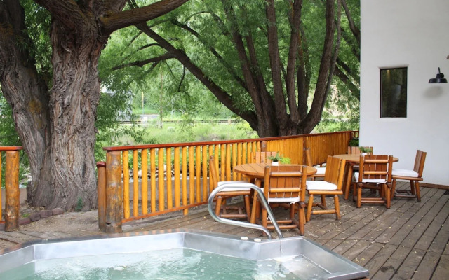Eagle River Inn