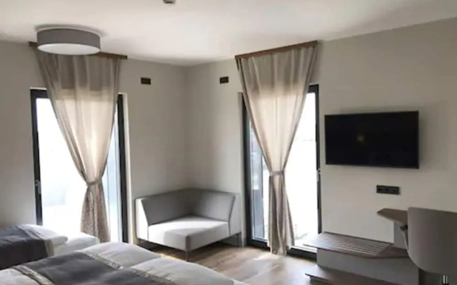 Intergroup Business & Design Hotel