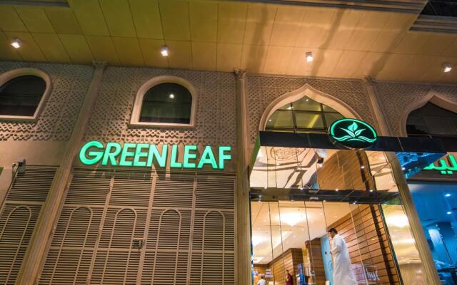 Green Life Hotel