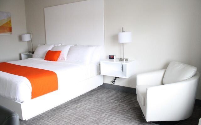 Schoenbrunn Inn & Suites