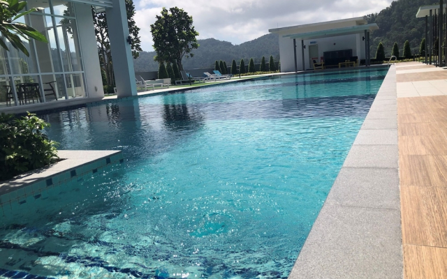 Windmill Upon Hills Genting by Widebed