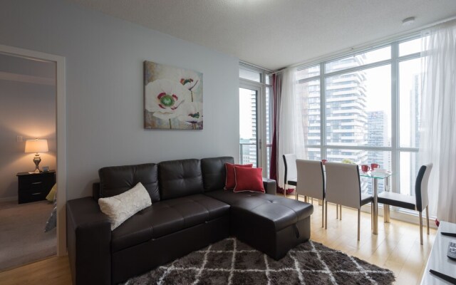 Applewood Suites - 3 BDRM Ent. District