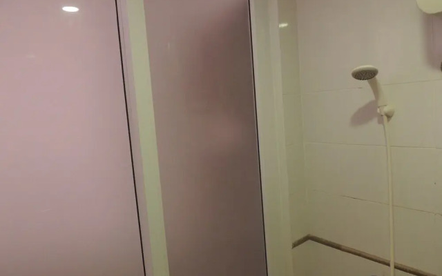 Studio Room at V Apartment