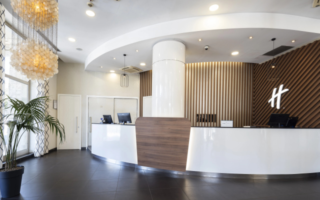 Holiday Inn Genoa City by IHG