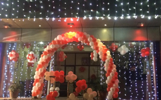 Tarun Hotel