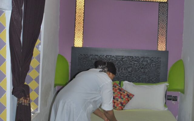 Riad Azalia
