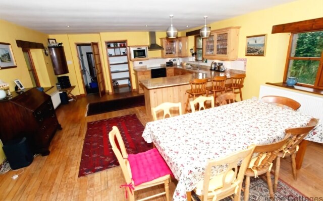 Braunton Burland House 5 Bedrooms