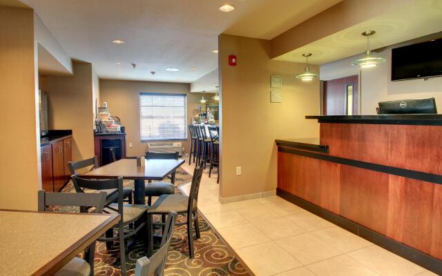 Cobblestone Inn & Suites - Harvey