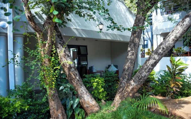 Kasambabezi Lodge